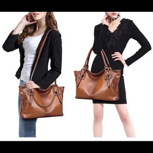 Leather shoulder bag